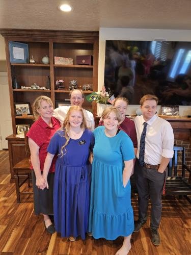 Family-Photo-at-Open-House-8