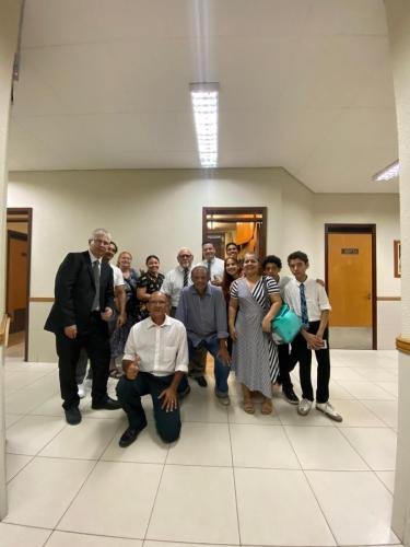 The ward and the missionaries pose after Nilton's baptism