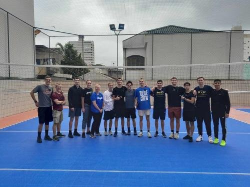 Alyssa and her district on the volley ball court