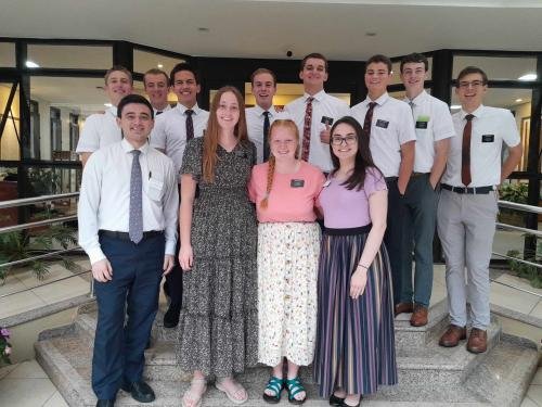 Alyssa, her MTC district, and instructors in the MTC